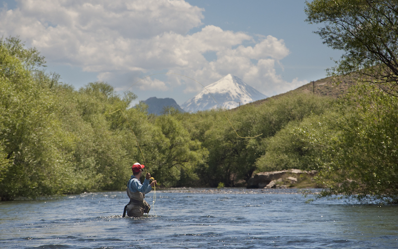 riversmalleo1-fly-fishing-patagonia-bariloche-lakes-rivers-hatch-trout-brown-rainbow-adventure-rods-mayfly-stonefly-guides-camps-trips-fontilalis-outfitters-catch-realese